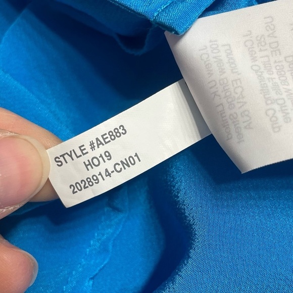 J. CREW Tie-neck blouse in Re-Imagined Silk size XS - Picture 10 of 15